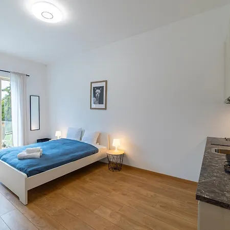 Rentplanet - Na Grobli *